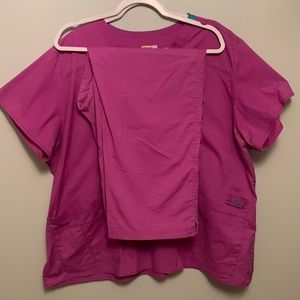 Wonder flex scrub set